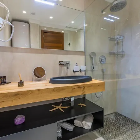 Front Fran Apartment