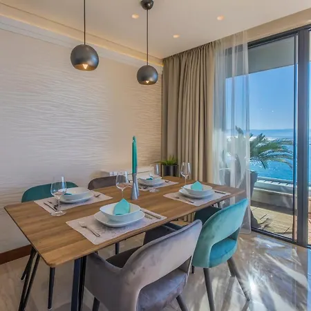 Front Fran Apartment *