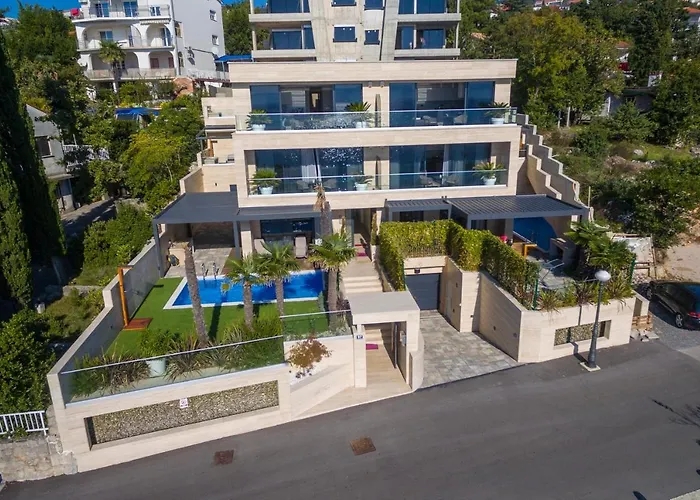 Front Fran Apartament