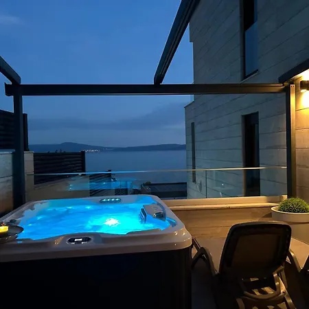 Front Fran * 茨里克韦尼察