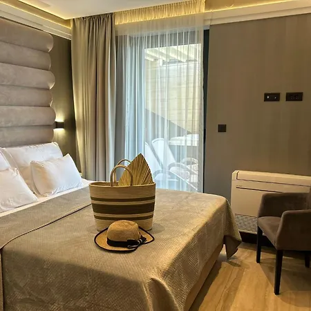 Front Fran 茨里克韦尼察