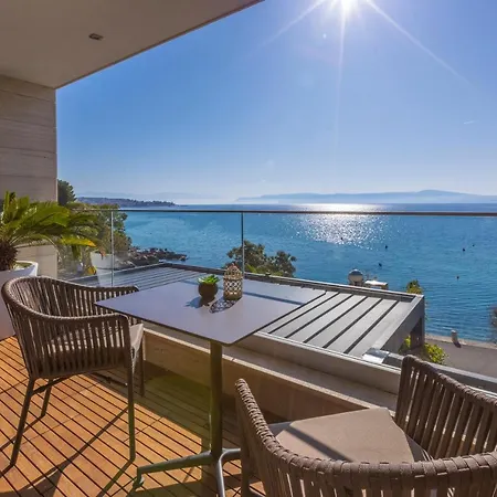 Front Fran * 茨里克韦尼察