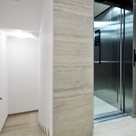 Front Fran * 茨里克韦尼察